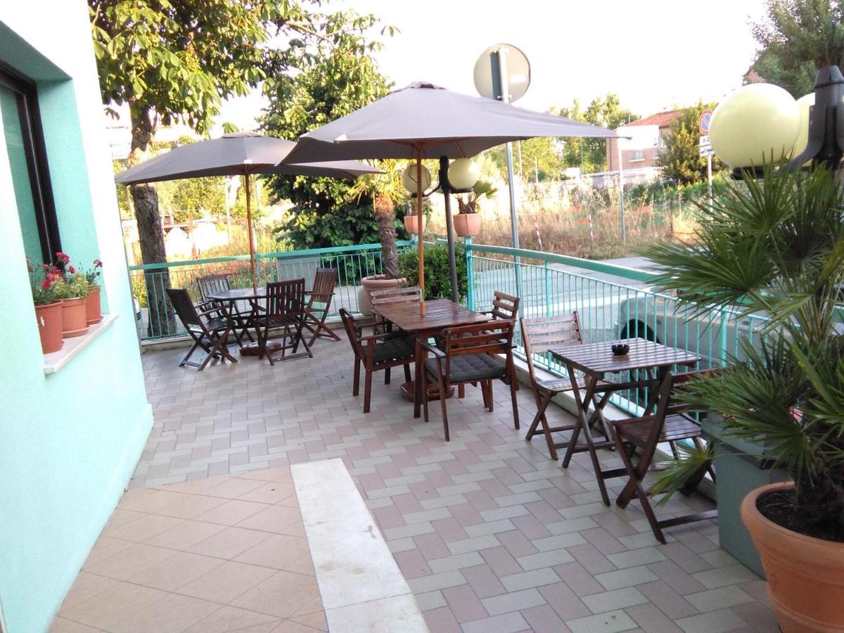 Hotel Savina Rimini Exterior photo
